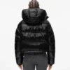 Glänzende, kastenförmige Daunenjacke Glänzende, kastenförmige Daunenjacke