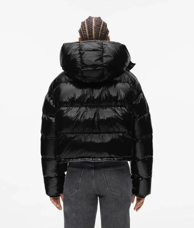 Glänzende, kastenförmige Daunenjacke Glänzende, kastenförmige Daunenjacke