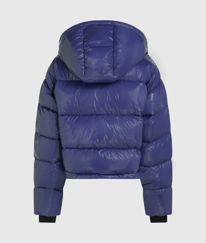 Glänzende, kastenförmige Daunenjacke