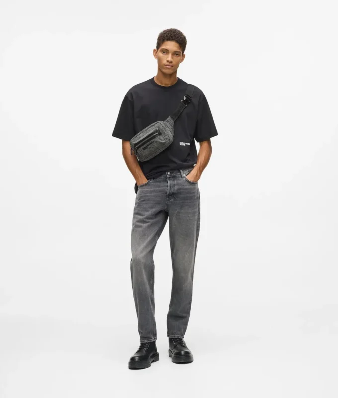 Gürteltasche aus gewaschenem Denim Gürteltasche aus gewaschenem Denim