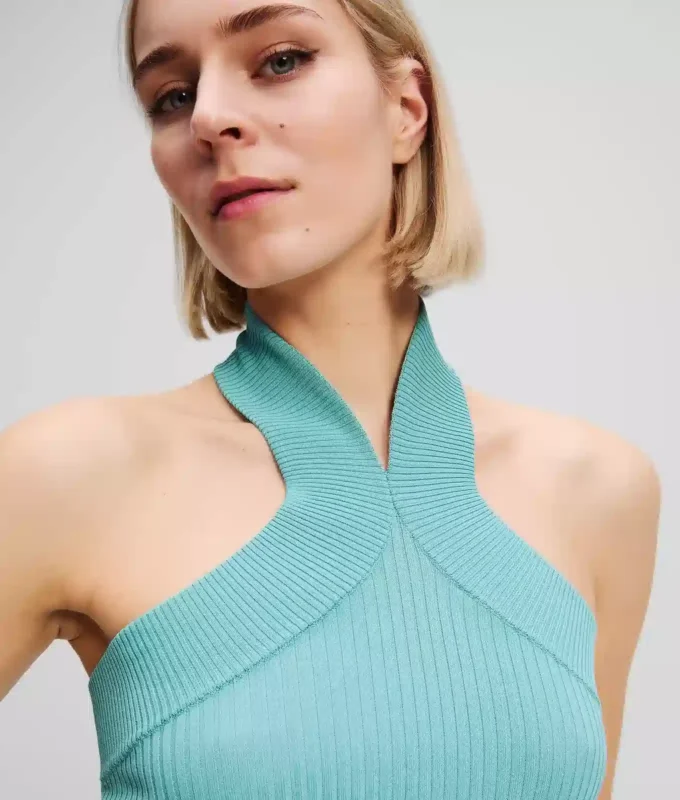 HALTERNECK-STRICKOB HALTERNECK-STRICKOB