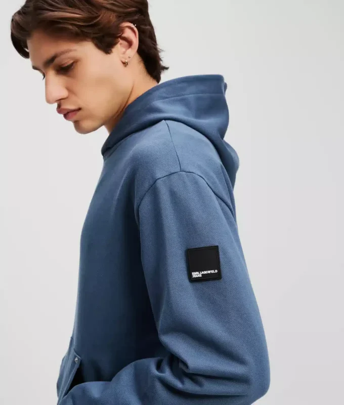 HOODIE MIT AUFGENÄHTEM LOGO HOODIE MIT AUFGENÄHTEM LOGO