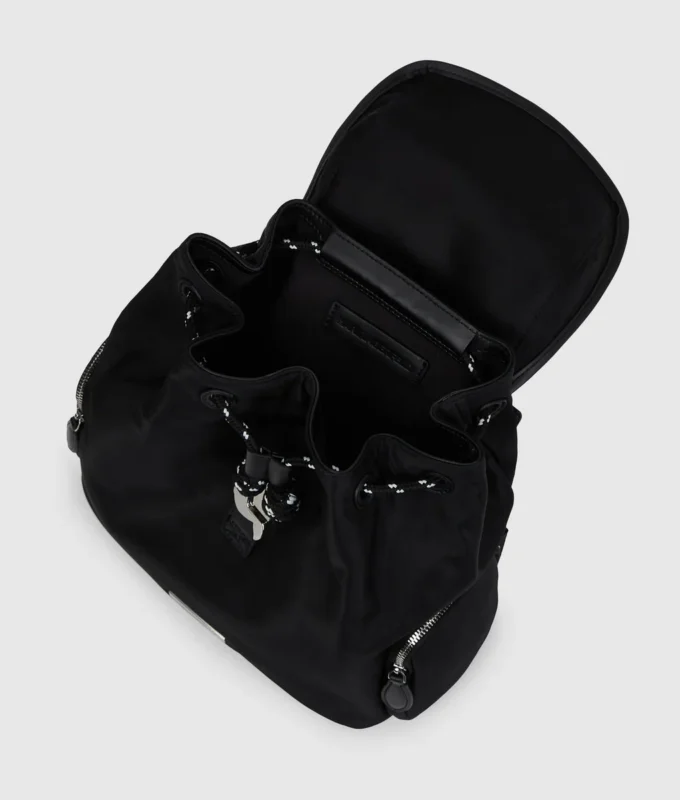 Ikon kleiner Rucksack aus Nylon mit Patte Ikon kleiner Rucksack aus Nylon mit Patte