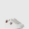 Ikon NFT Kapri Sneakers Ikon NFT Kapri Sneakers