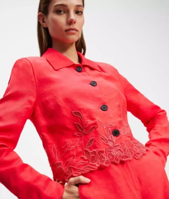 JACKE MIT AUSGESCHNITTENER STICKEREI