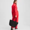 JACKE MIT AUSGESCHNITTENER STICKEREI JACKE MIT AUSGESCHNITTENER STICKEREI