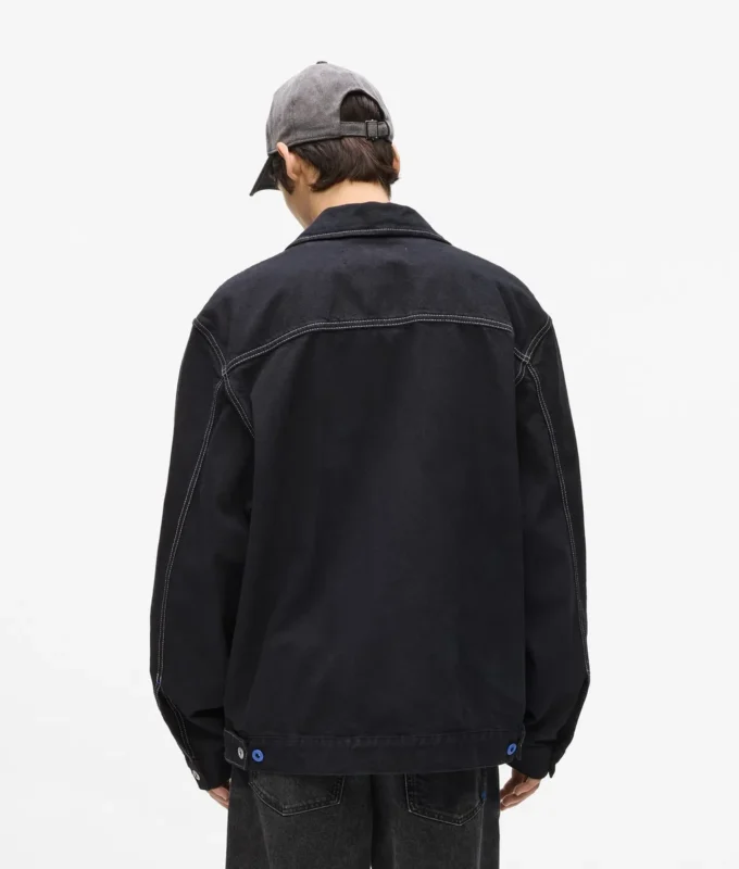 Jacke mit Kontrastnähten