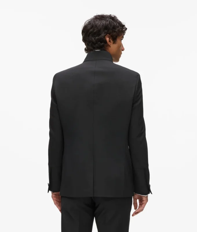 JACKE MIT STEHKRAGEN