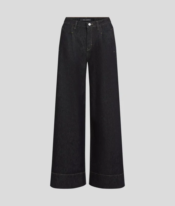 JEANS MIT BREITEM BEIN UND KONTRASTSTICHEN