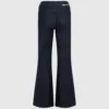 Jeans mit geschlitztem Saum Jeans mit geschlitztem Saum