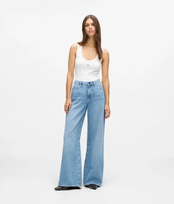 Jeans mit Nieten Jeans mit Nieten