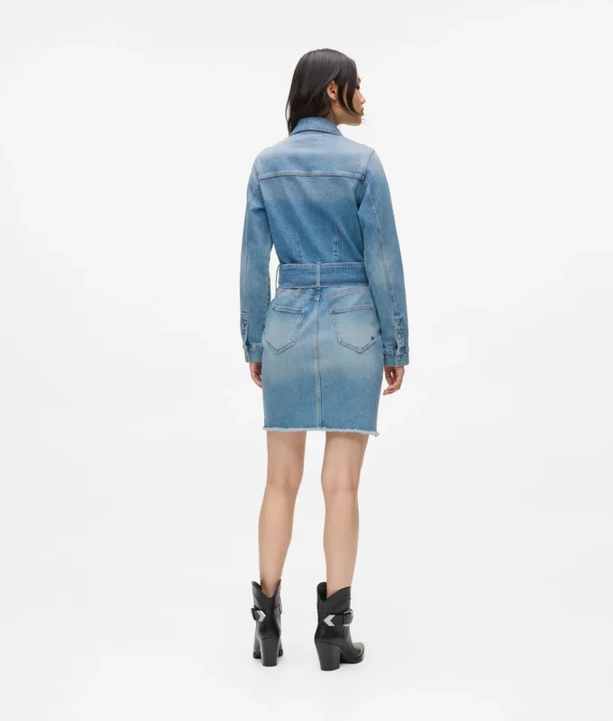 Jeanskleid mit Gürtel