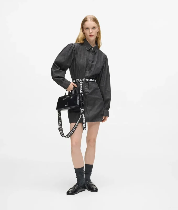 Jeanskleid mit Gürtel
