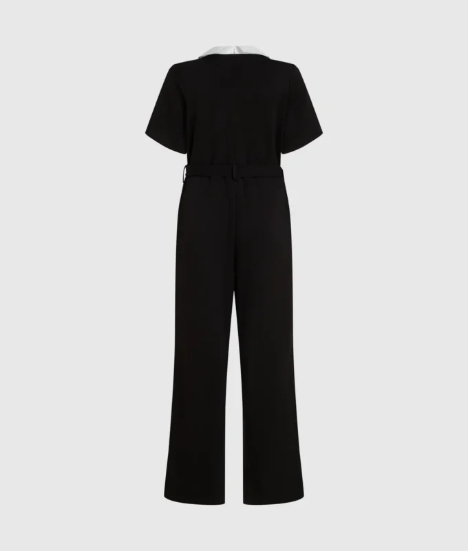 Jumpsuit mit charakteristischem Kragen Jumpsuit mit charakteristischem Kragen