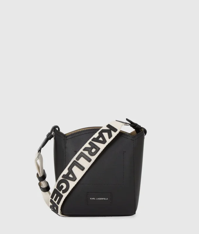 K/Circle kleine Beuteltasche K/Circle kleine Beuteltasche
