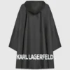 K/ESSENTIAL PONCHO MIT KAPUZE