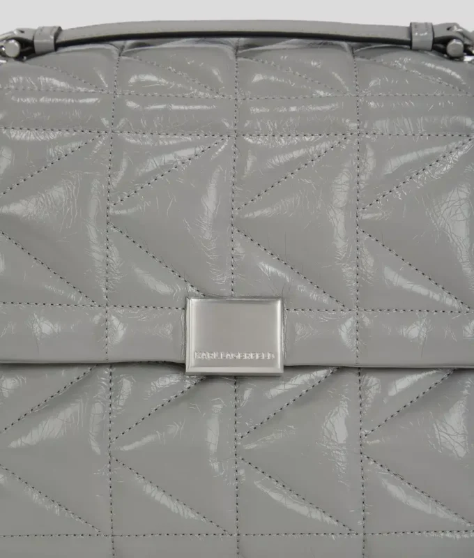 K/KUILT GLÄNZENDE GROSSE SCHULTERTASCHE K/KUILT GLÄNZENDE GROSSE SCHULTERTASCHE