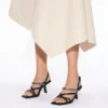 KARMEL SIGNIA SANDALEN MIT KETTENRIEMEN UND ABSATZ KARMEL SIGNIA SANDALEN MIT KETTENRIEMEN UND ABSATZ