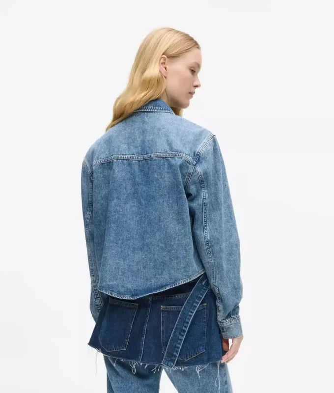Kastig geschnittenes Jeanshemd Kastig geschnittenes Jeanshemd