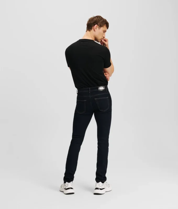 KLASSISCHE JEANS KLASSISCHE JEANS