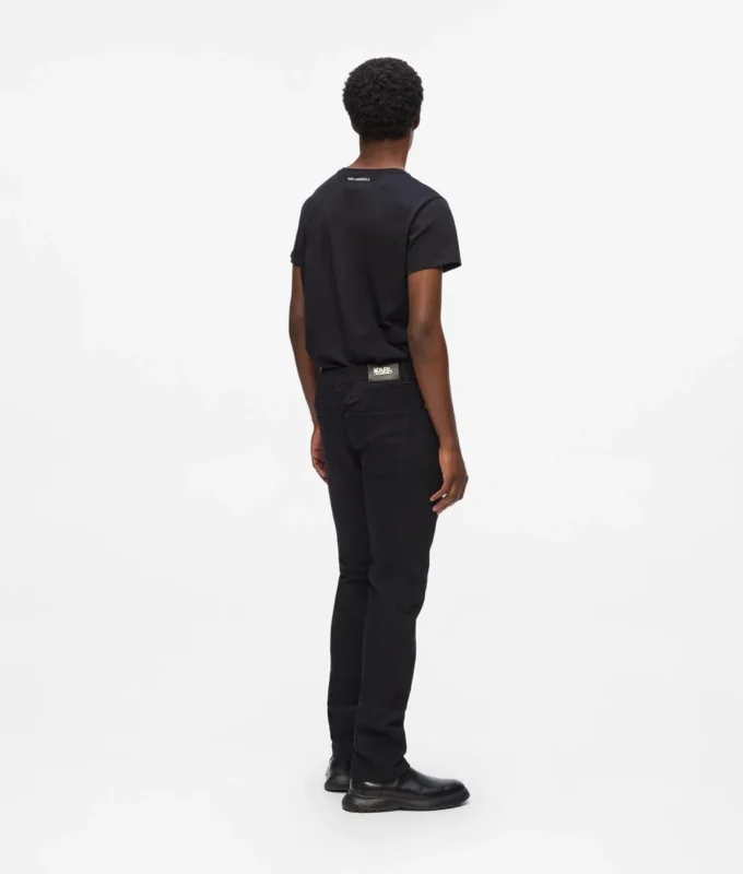 KLASSISCHE JEANS