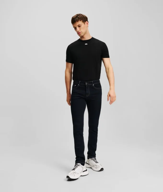 KLASSISCHE JEANS KLASSISCHE JEANS