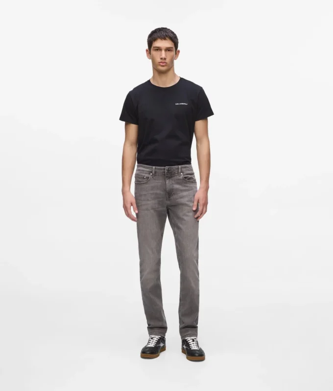 KLASSISCHE JEANS KLASSISCHE JEANS