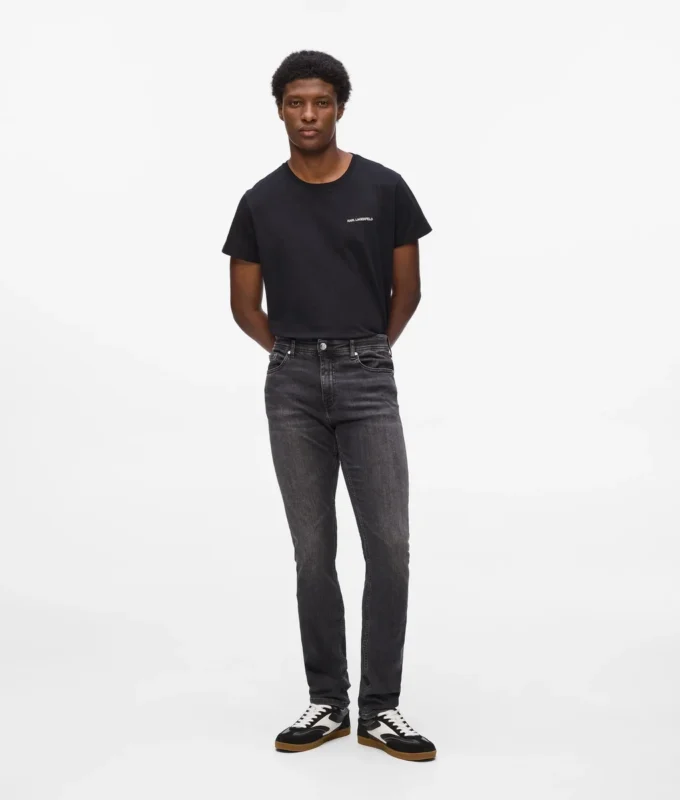 KLASSISCHE JEANS KLASSISCHE JEANS
