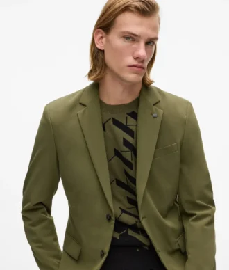 Klassischer, taillierter Blazer