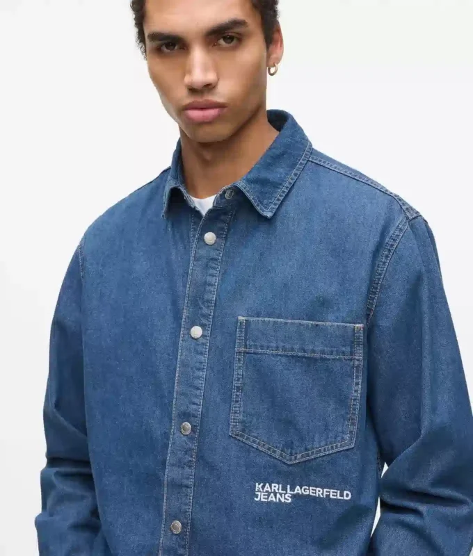 Klassisches Jeanshemd Klassisches Jeanshemd