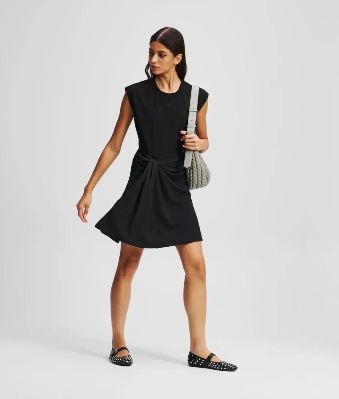 KLEID AUS MISCHGEWEBE