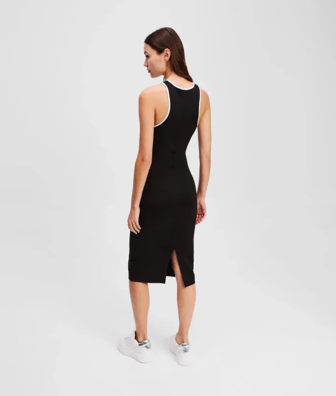 KLEID MIT RACER-AUSSCHNITT KLEID MIT RACER-AUSSCHNITT