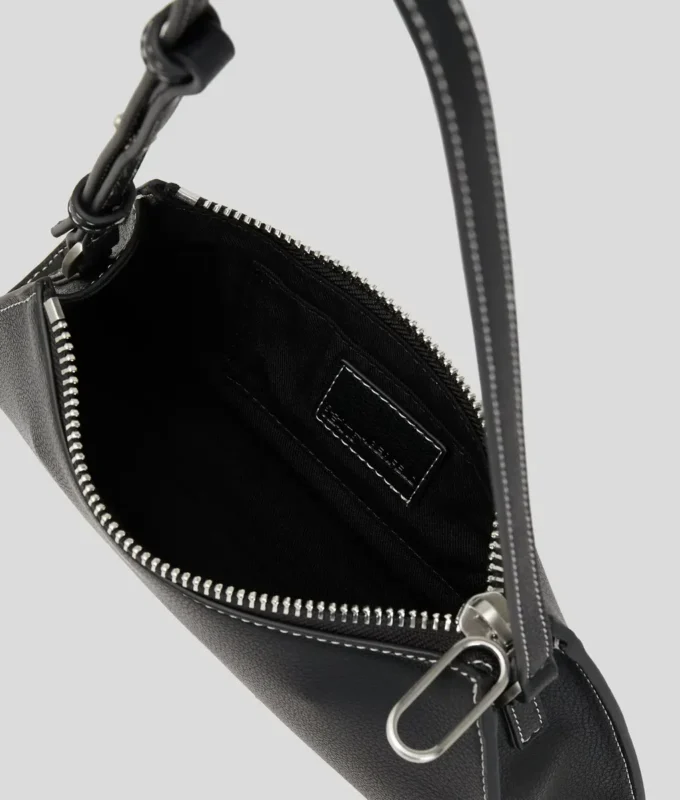 KLEINE SCHULTERTASCHE MIT METALLLOGO KLEINE SCHULTERTASCHE MIT METALLLOGO