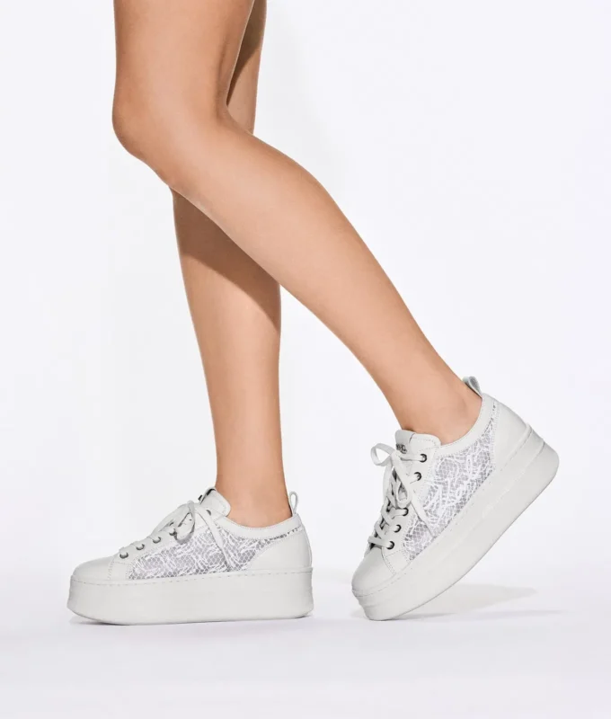 KOBE SIGNATURE SNEAKERS KOBE SIGNATURE SNEAKERS