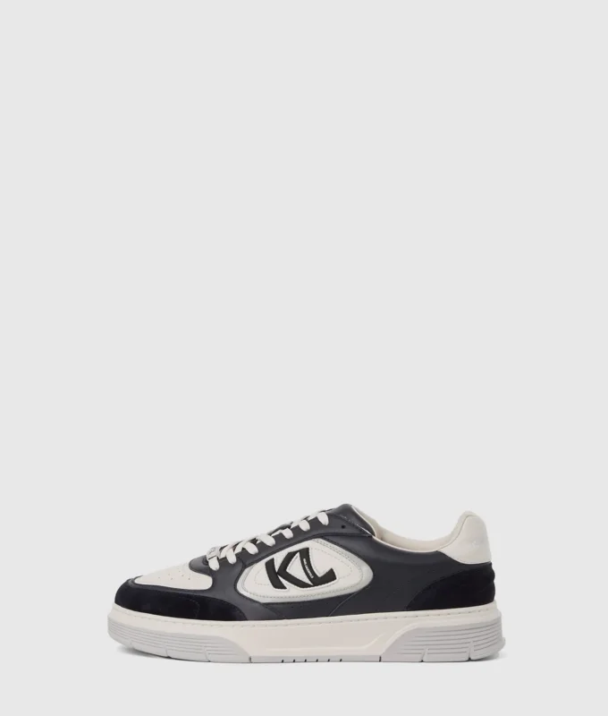 Kourtney Sneakers mit seitlicher Verzierung Kourtney Sneakers mit seitlicher Verzierung