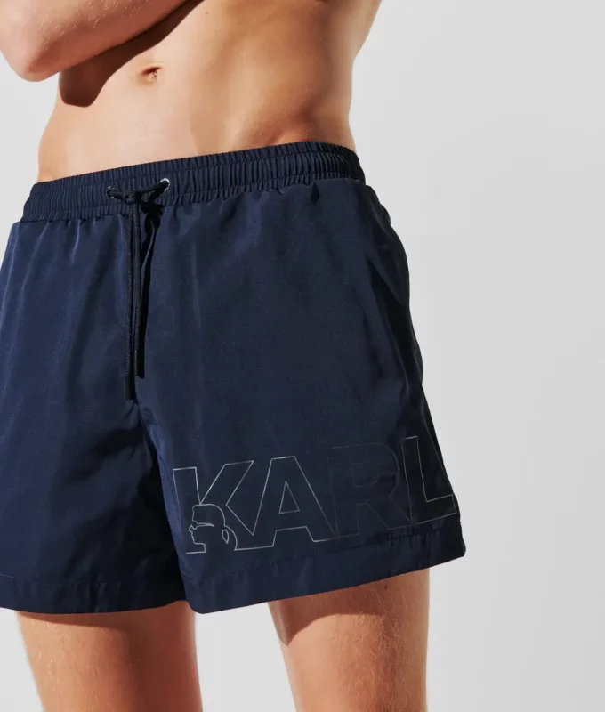 KURZE BOARDSHORTS MIT METALLIC-LOGO KURZE BOARDSHORTS MIT METALLIC-LOGO