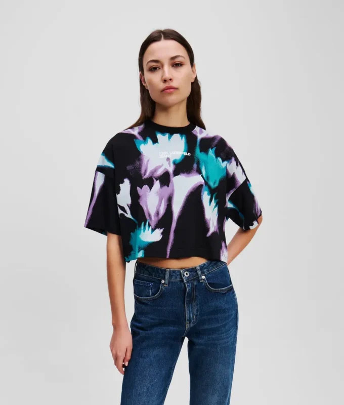 KURZES T-SHIRT MIT BLUMENMUSTER