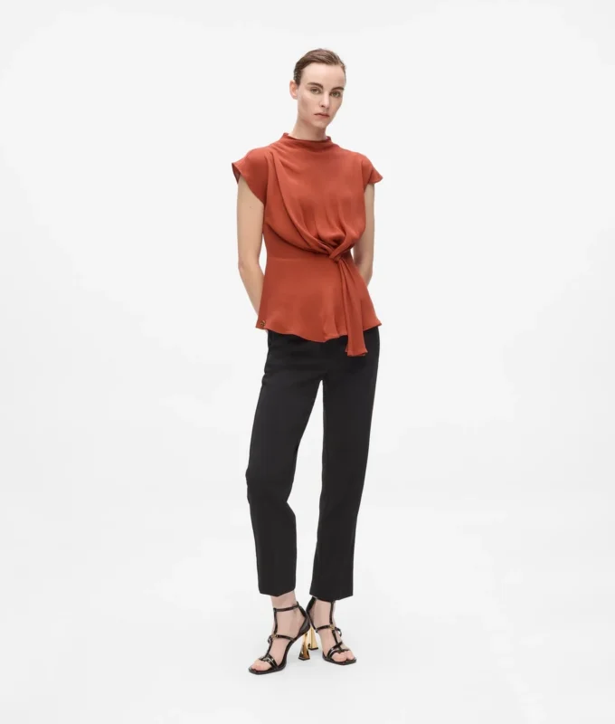 KURZÄRMELIGE BLUSE MIT KNOTEN KURZÄRMELIGE BLUSE MIT KNOTEN
