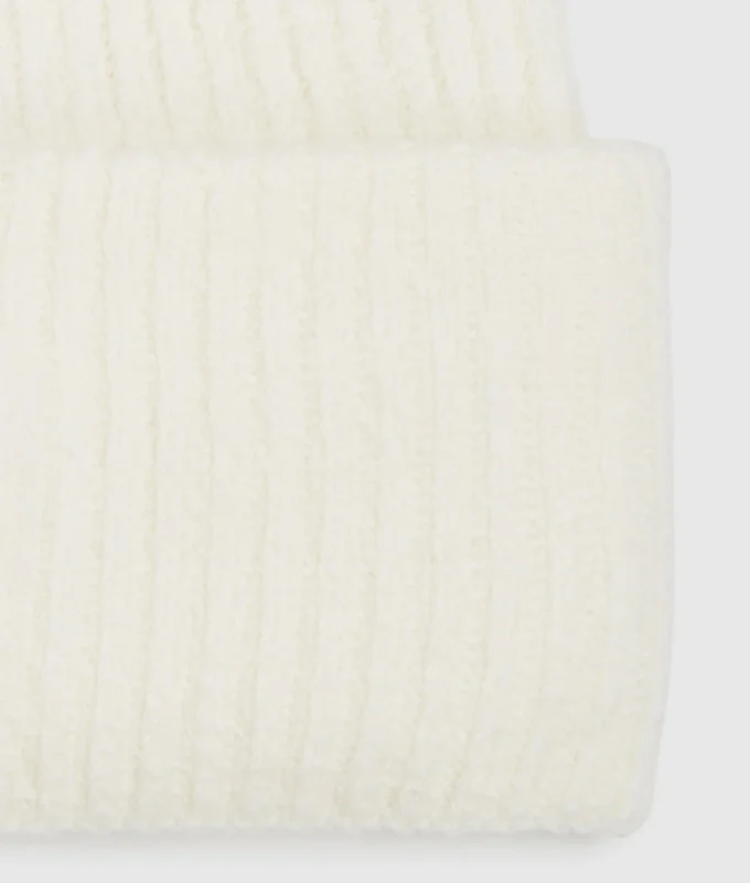 Lange Mütze mit Logo-Patch