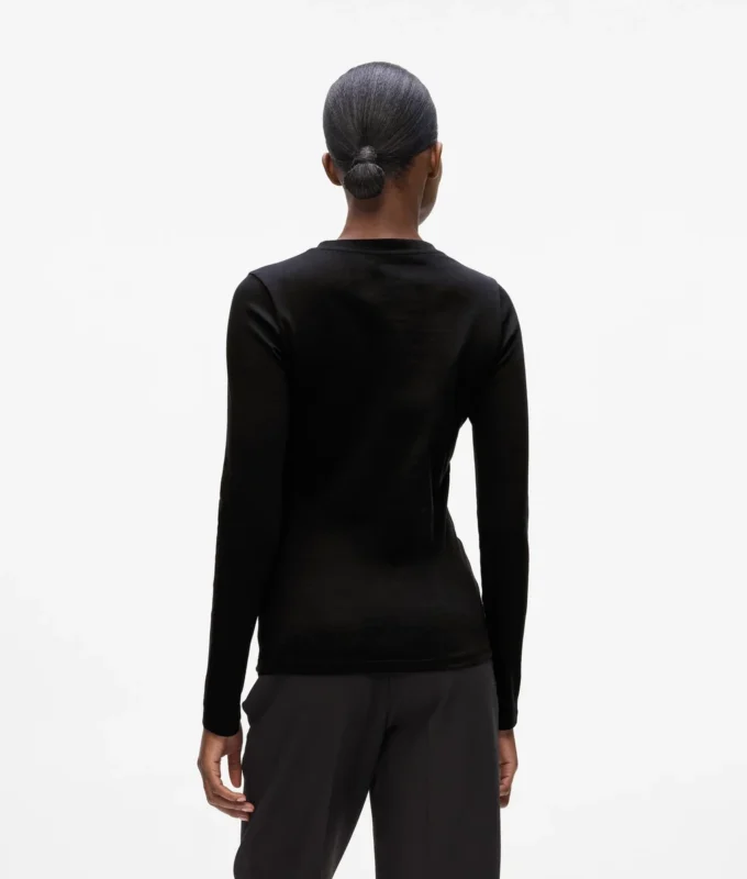 Langärmliges T-Shirt mit Knopfdetail