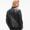 Lederjacke mit hohem Kragen Lederjacke mit hohem Kragen