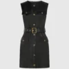 Lederkleid mit Knopfdetails