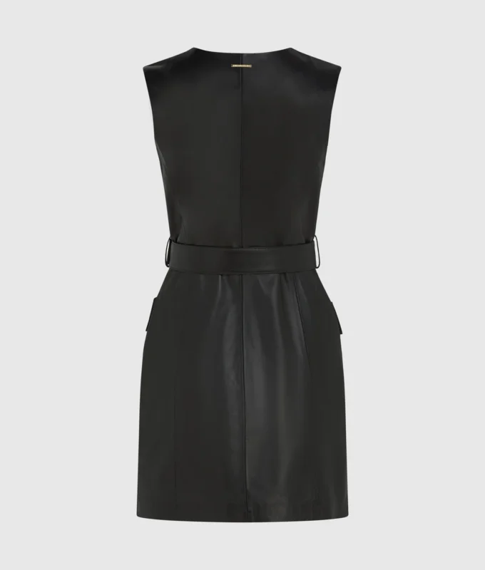 Lederkleid mit Knopfdetails
