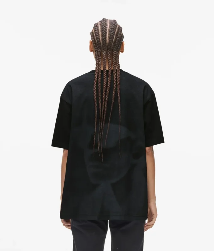 Locker geschnittenes T-Shirt mit Karl-Print