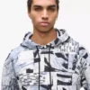 Locker sitzender Hoodie mit durchgehendem Monogramm Locker sitzender Hoodie mit durchgehendem Monogramm