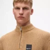 Locker sitzender Pullover mit halbem Reißverschluss Locker sitzender Pullover mit halbem Reißverschluss