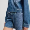 LOCKERE JEANSJACKE MIT FRANSEN