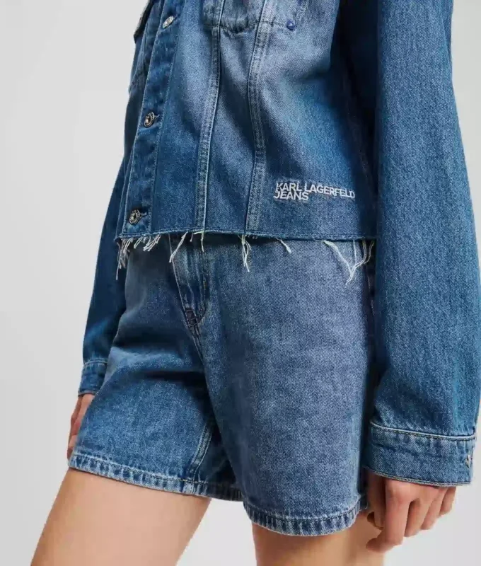 LOCKERE JEANSJACKE MIT FRANSEN