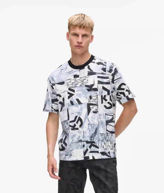 Lässiges T-Shirt mit durchgehendem Monogramm-Print