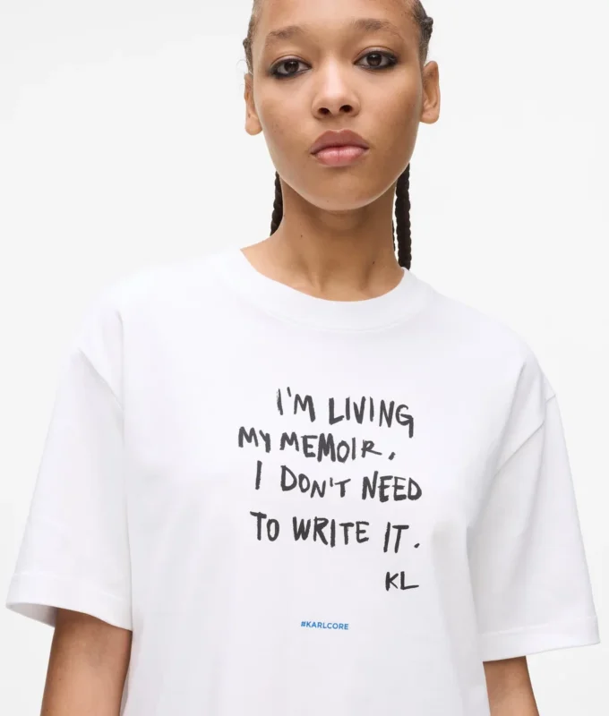 Lässiges T-Shirt mit Karl-Zitat